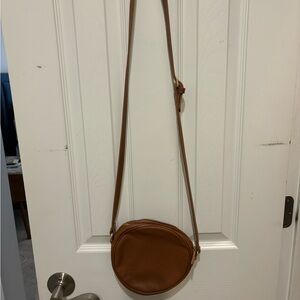 Quince cognac leather crossbody